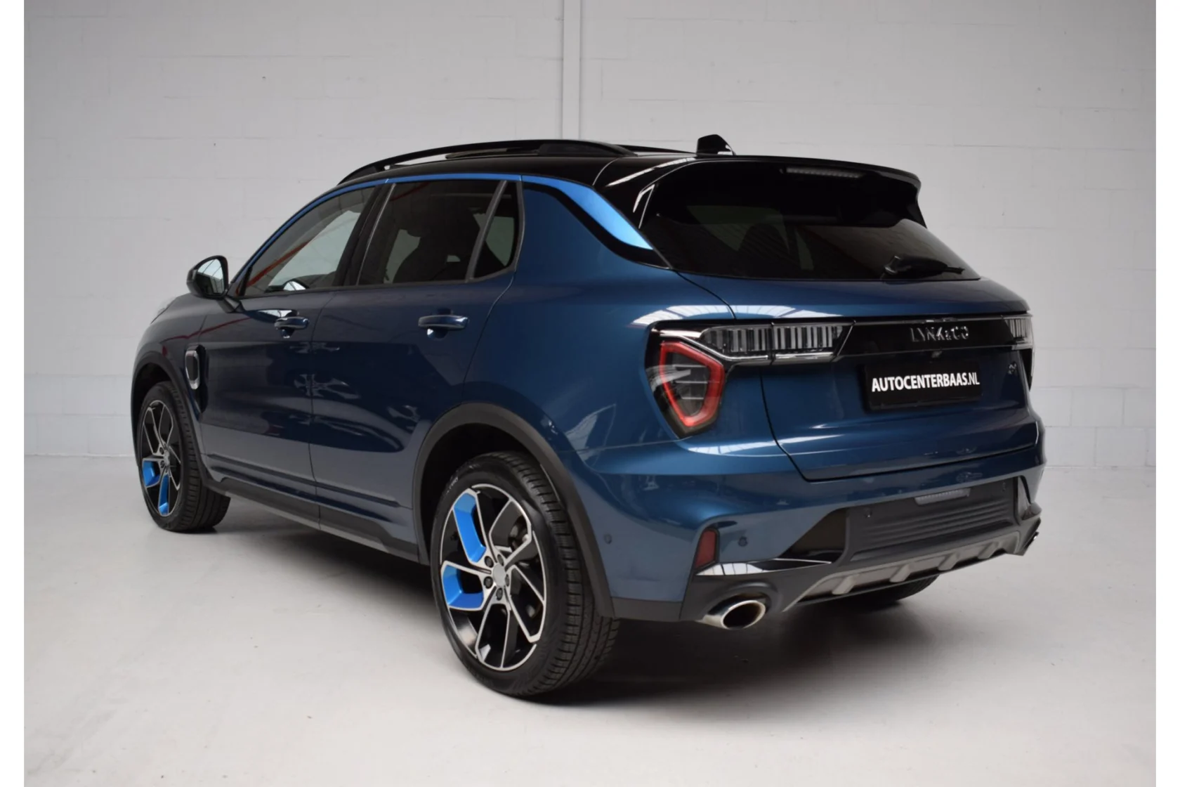 Lynk & Co-01