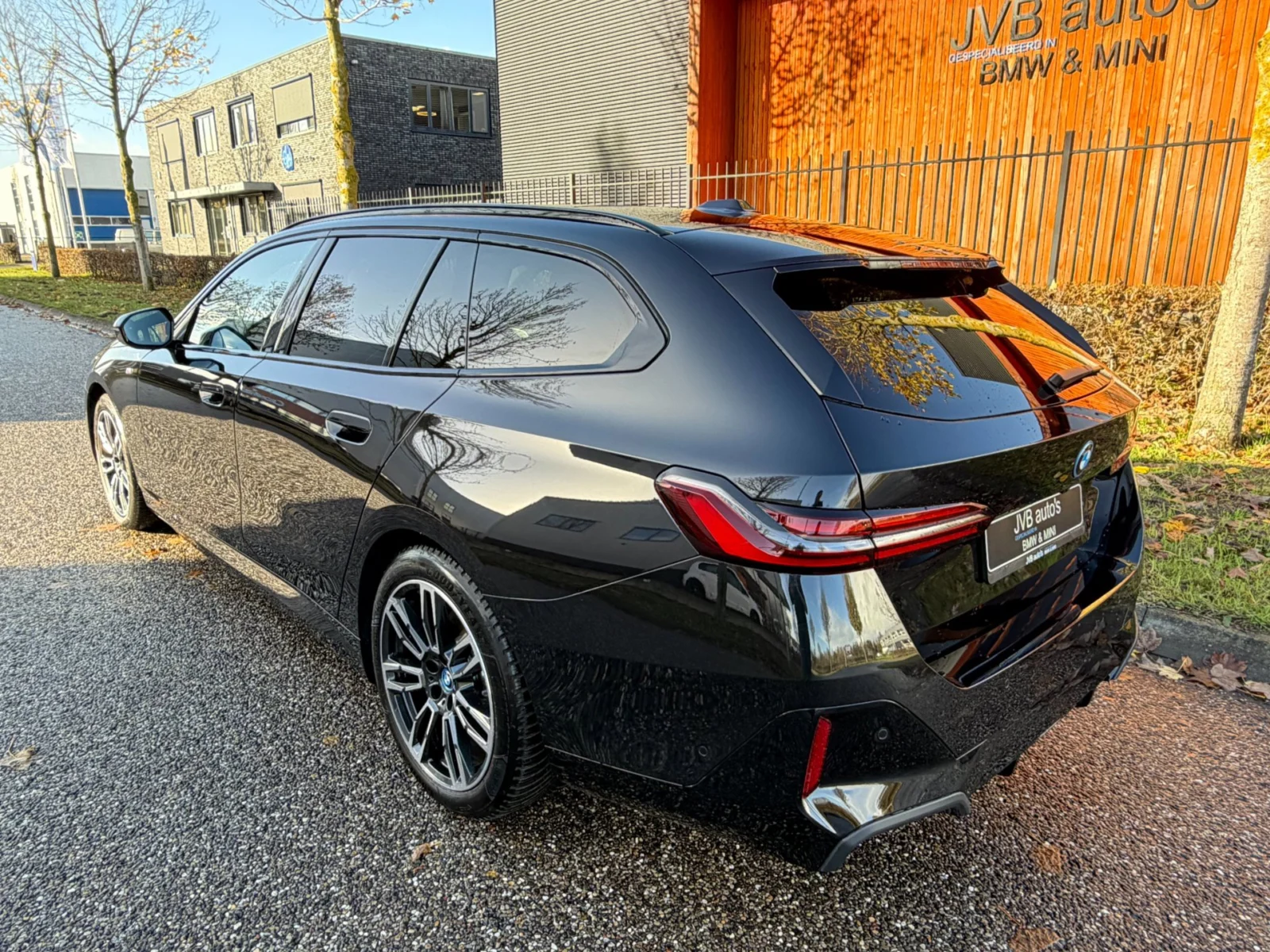 BMW-i5