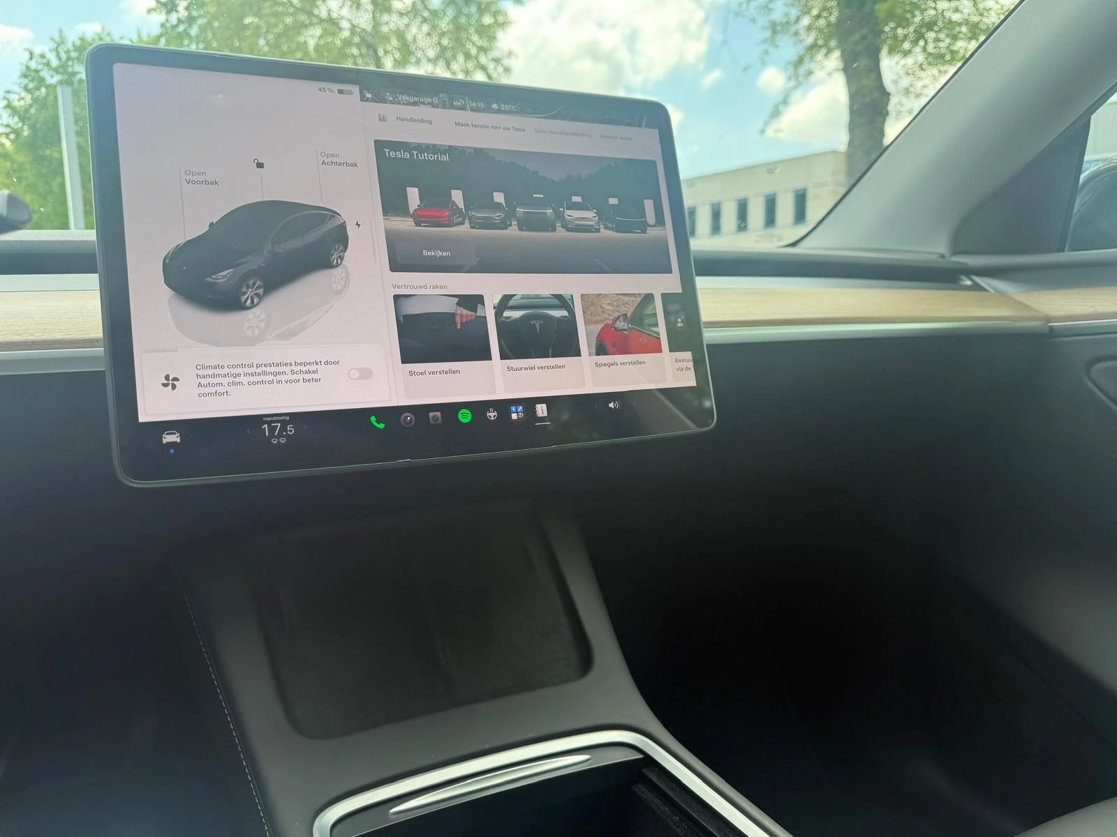 Tesla-Model Y