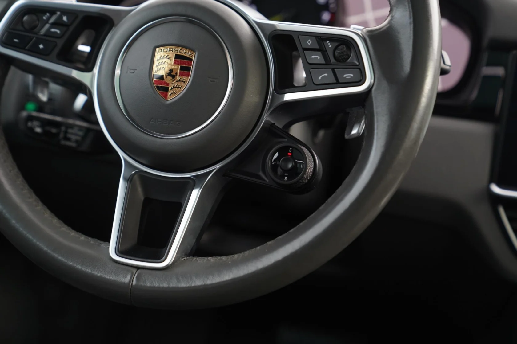 Porsche-Cayenne