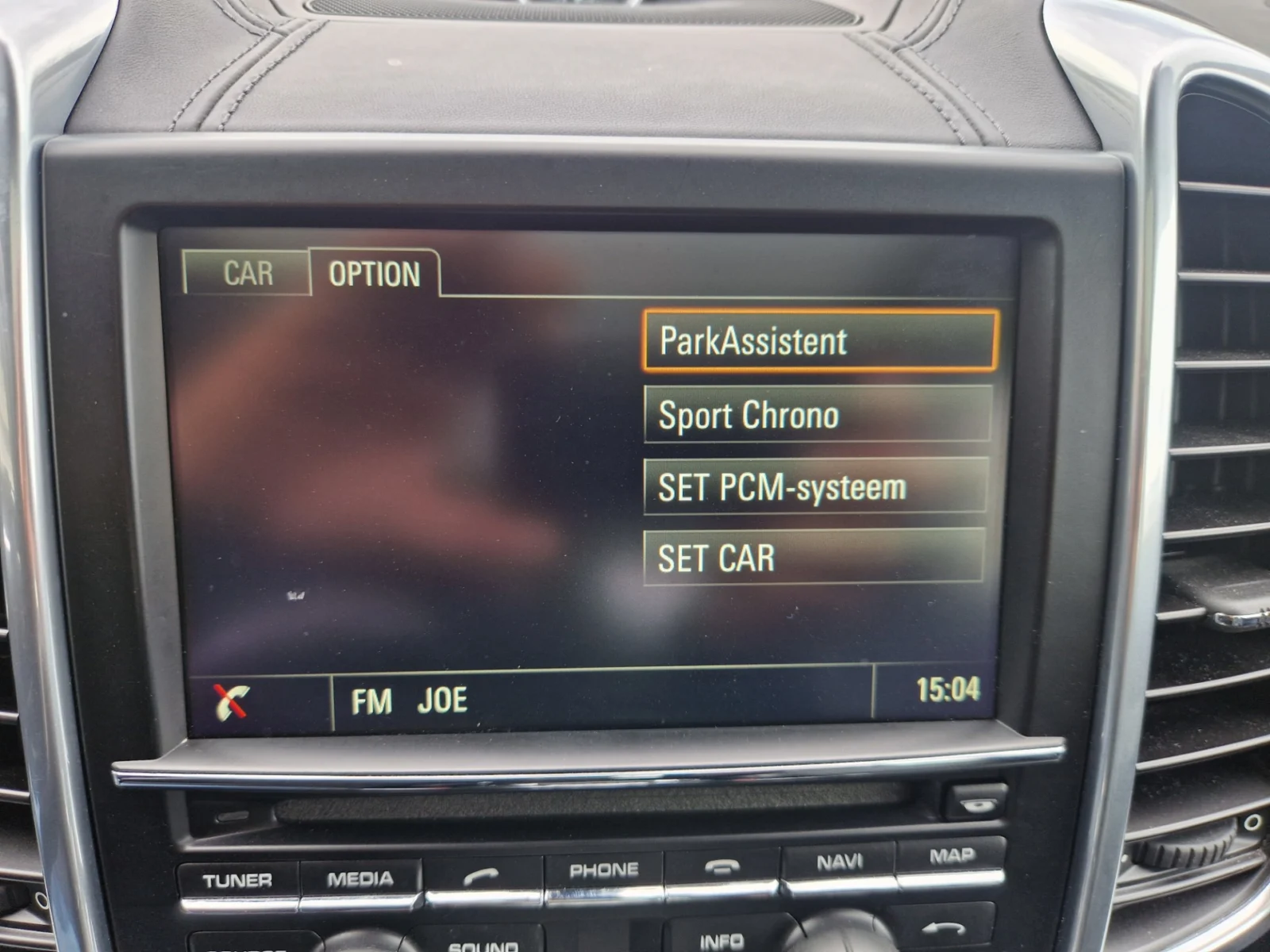 Porsche-Cayenne