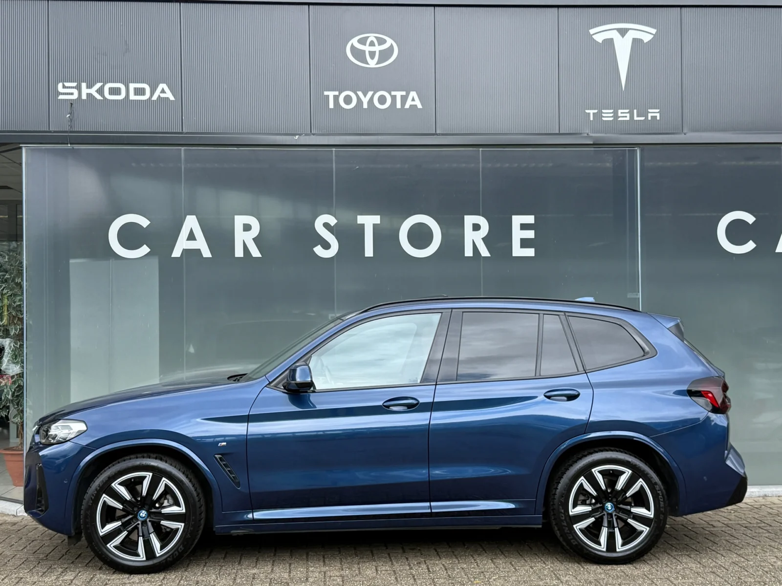 BMW-iX3