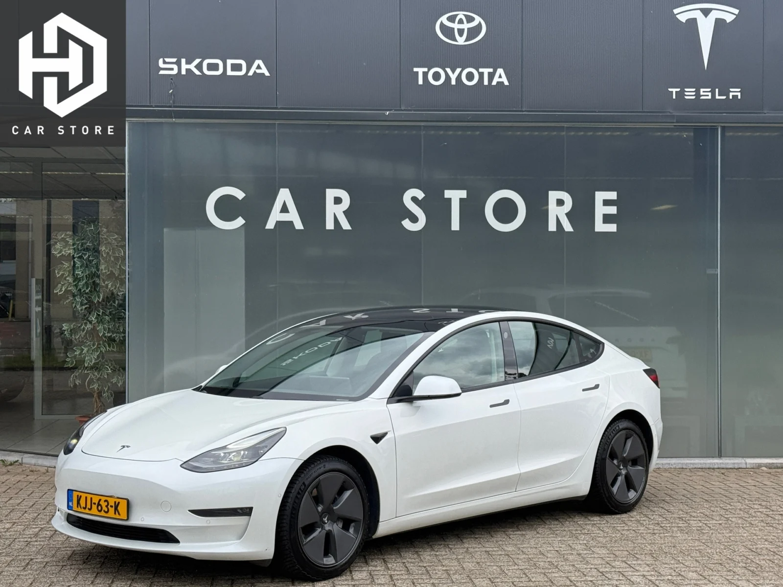 Tesla-Model 3