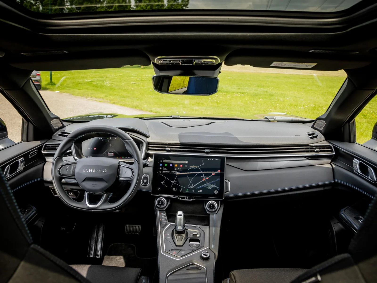 Lynk & Co-01