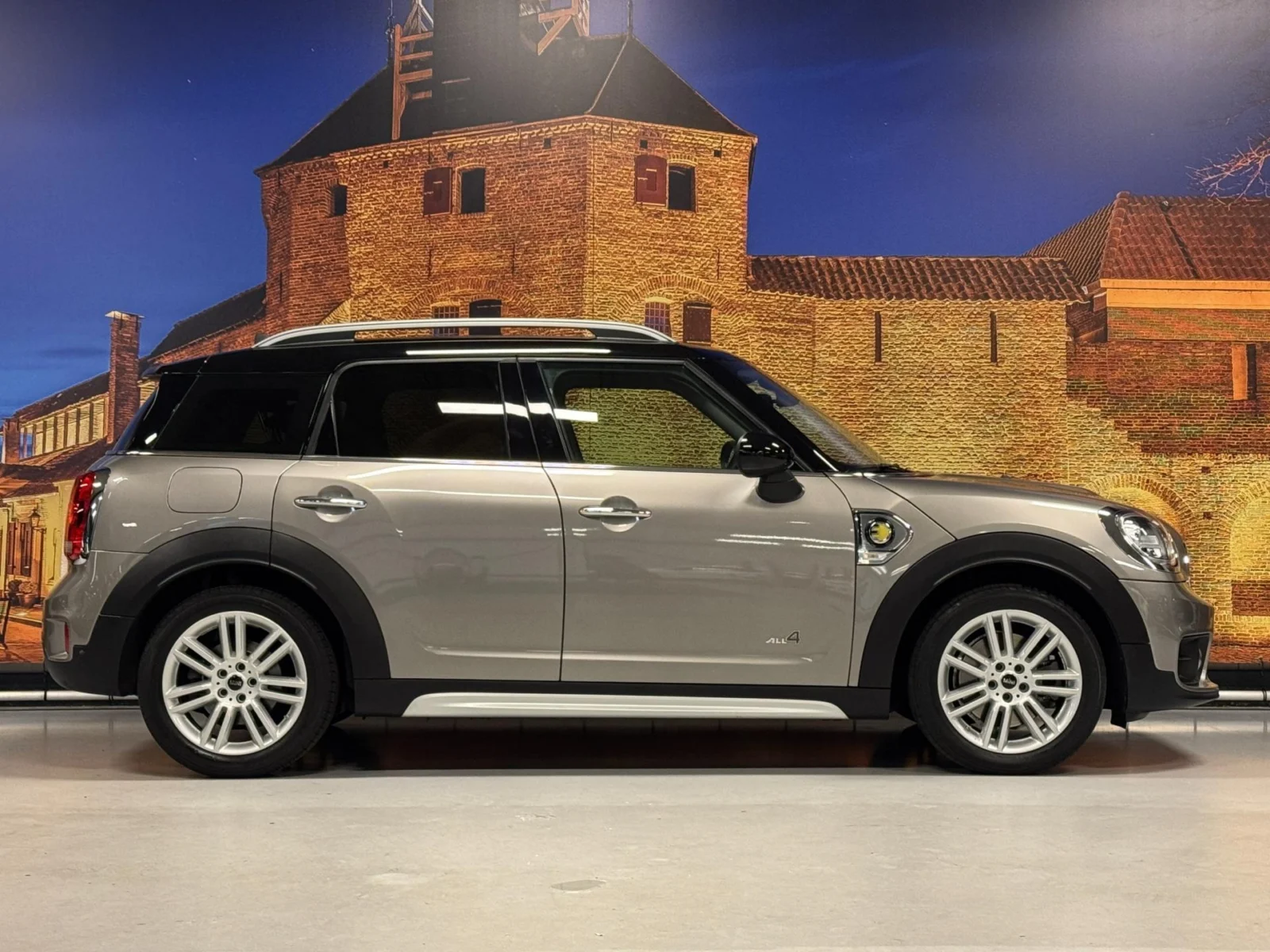 MINI-Countryman