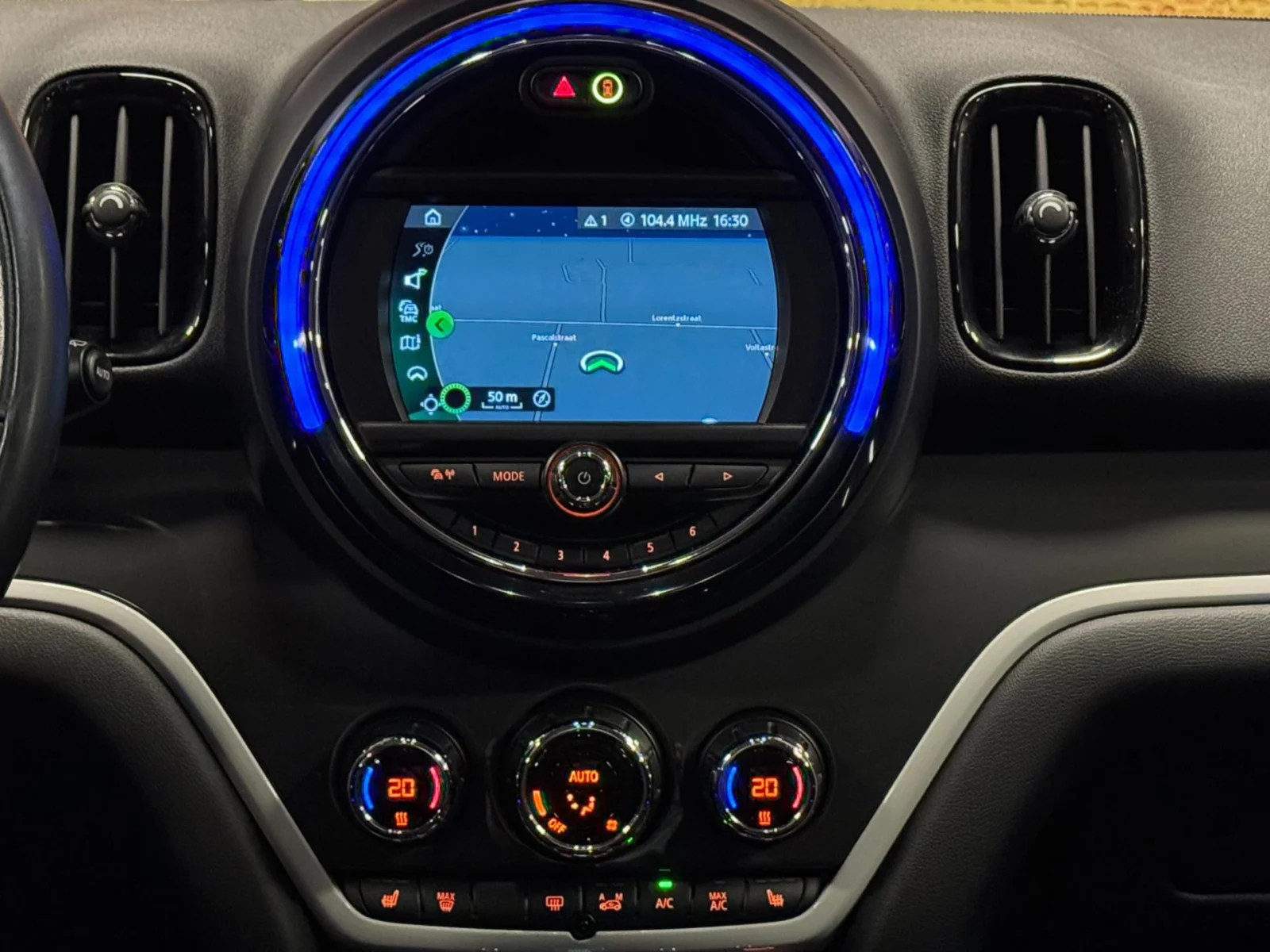 MINI-Countryman