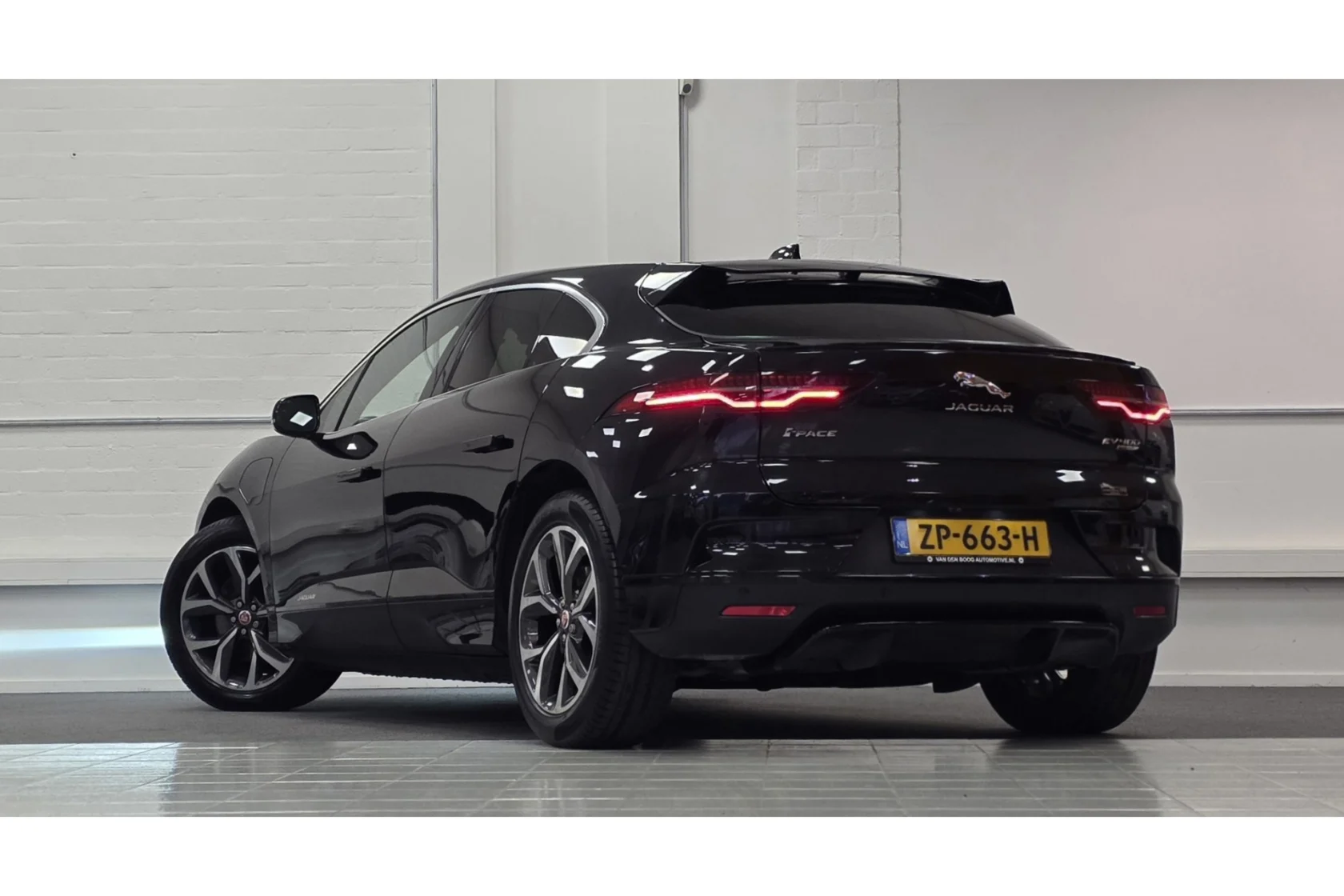Jaguar-I-Pace