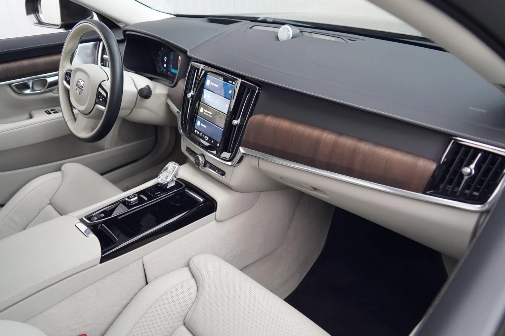 Volvo-S90