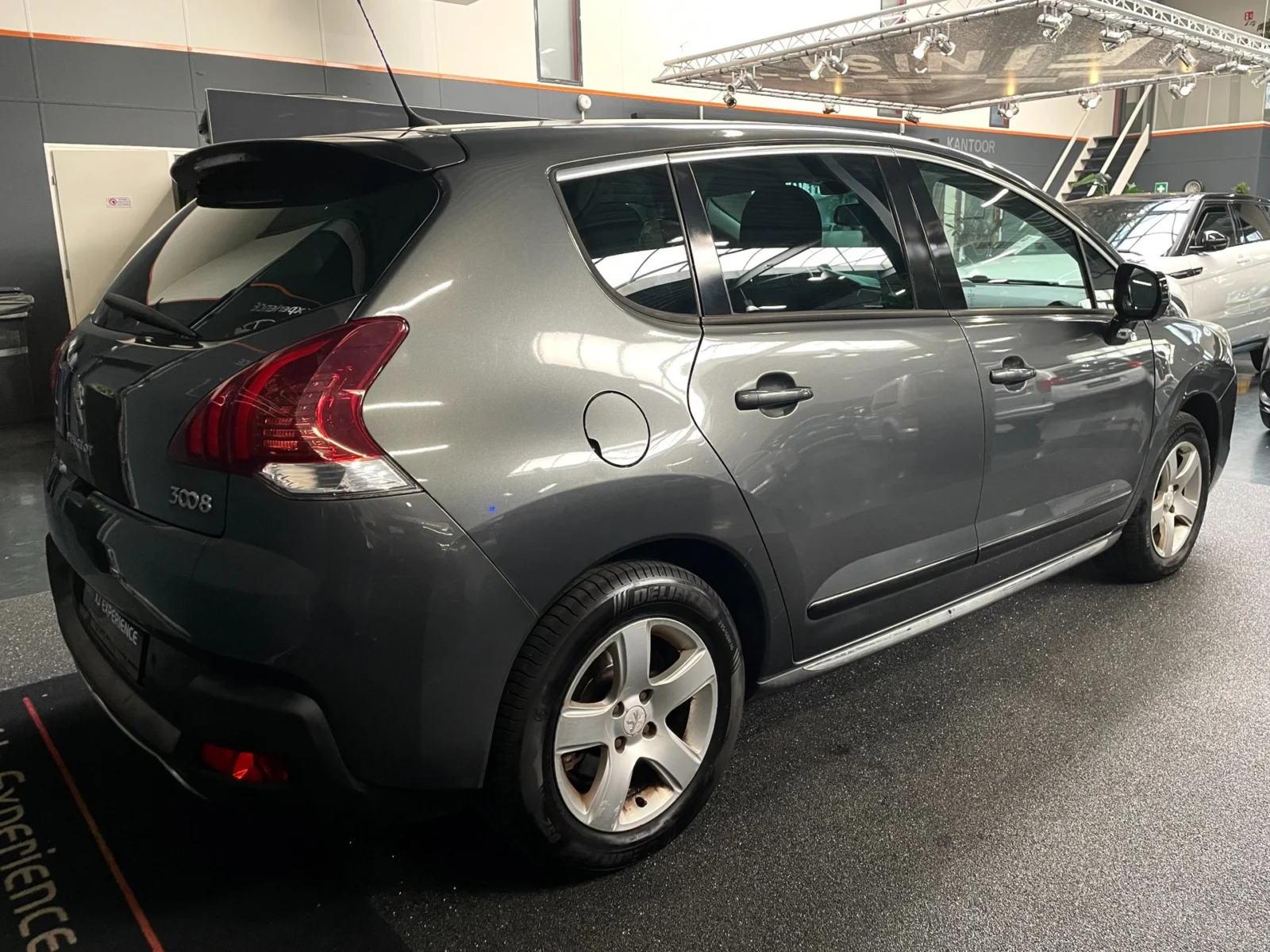 Peugeot-3008