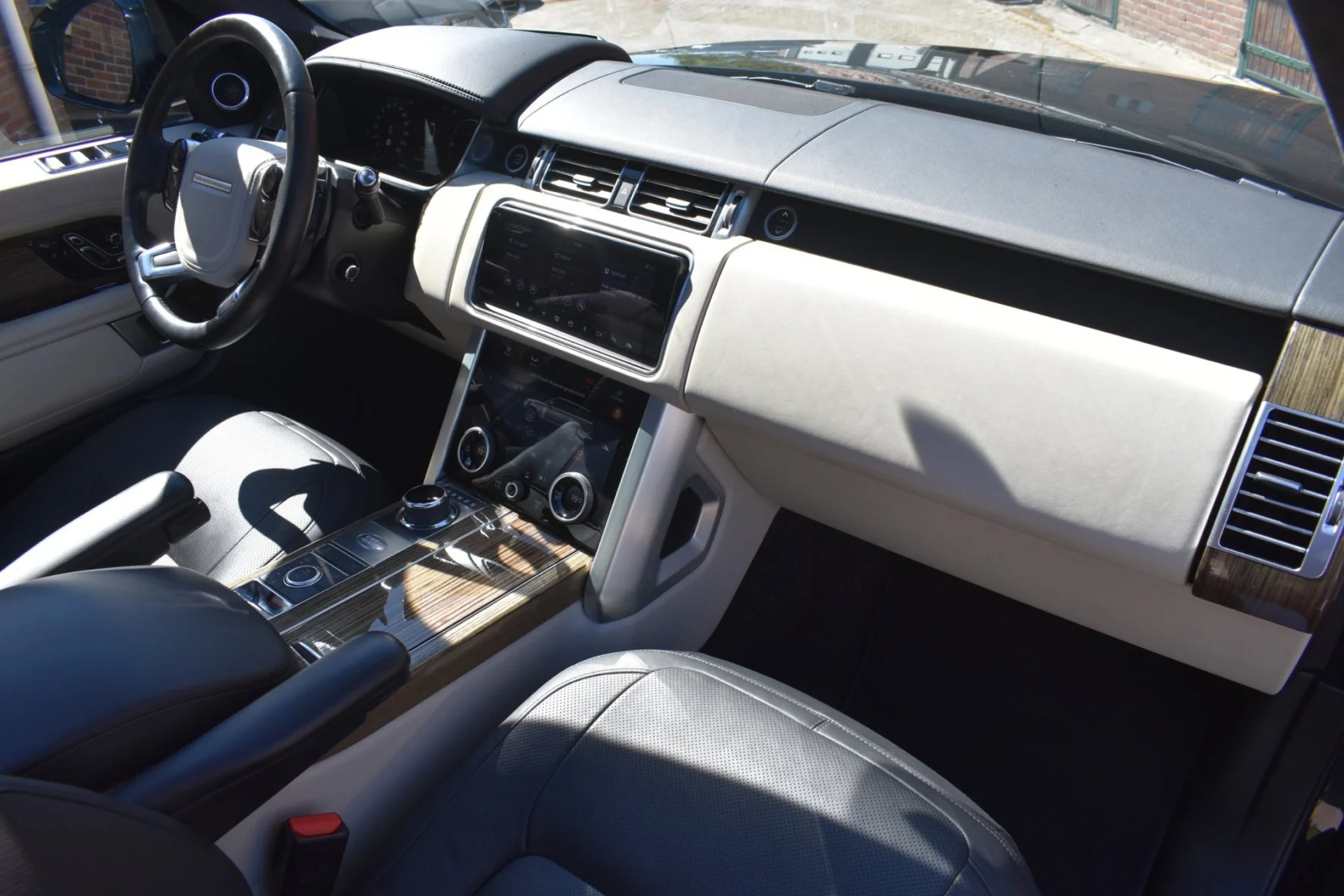Land Rover-Range Rover