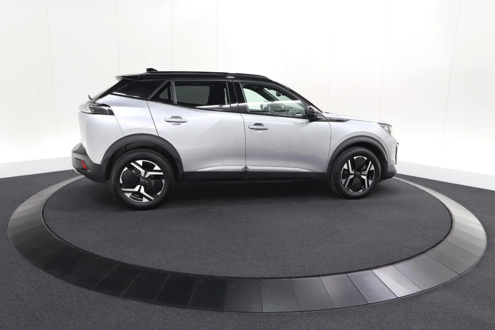 Peugeot-2008