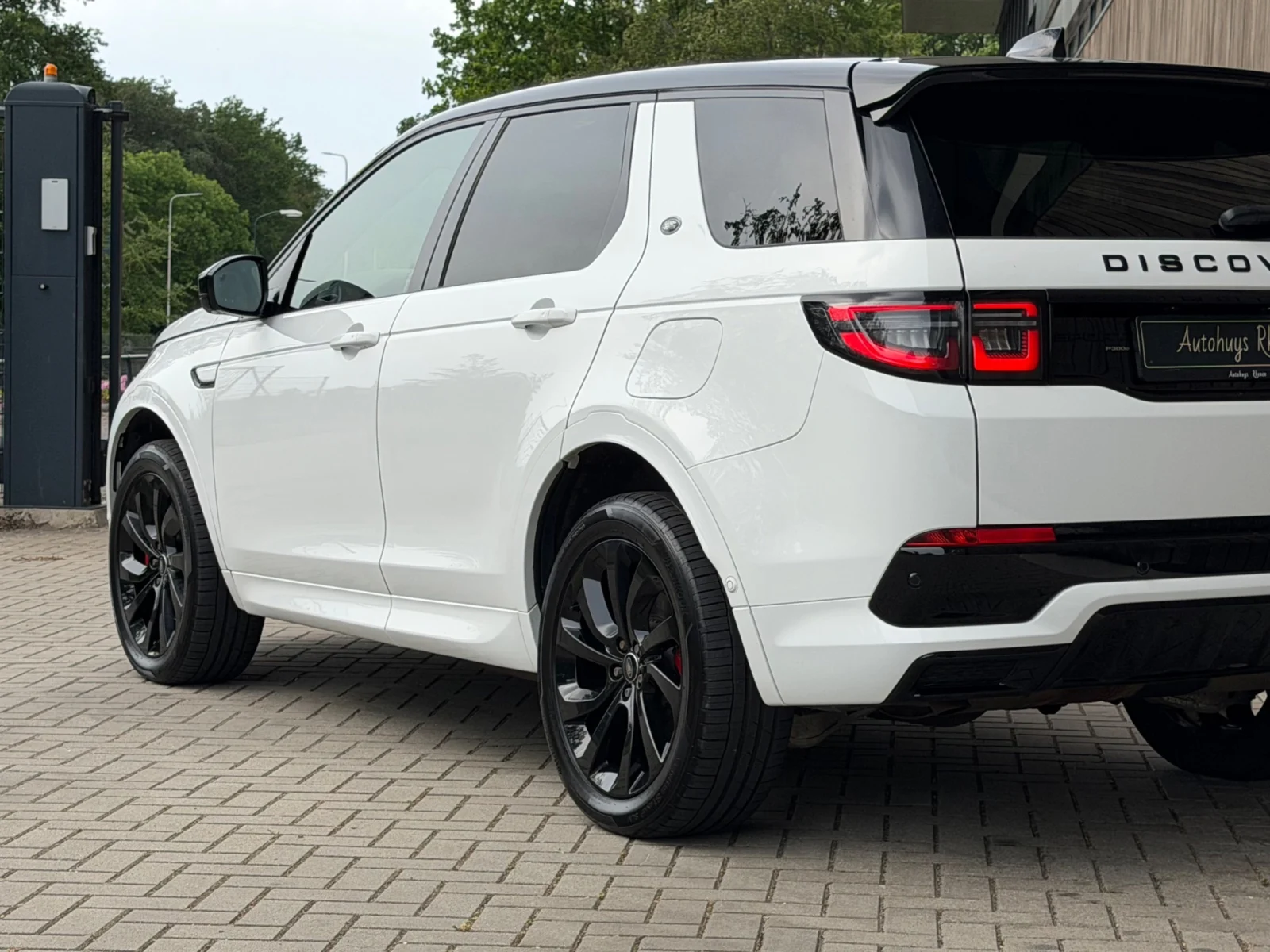 Land Rover-Discovery Sport