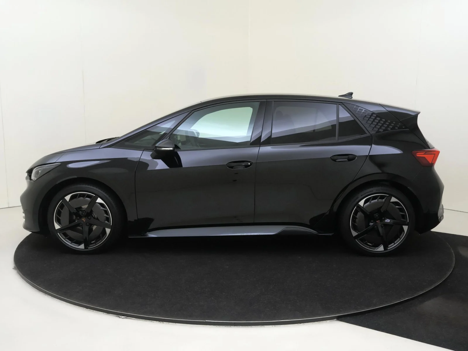 Cupra-Born