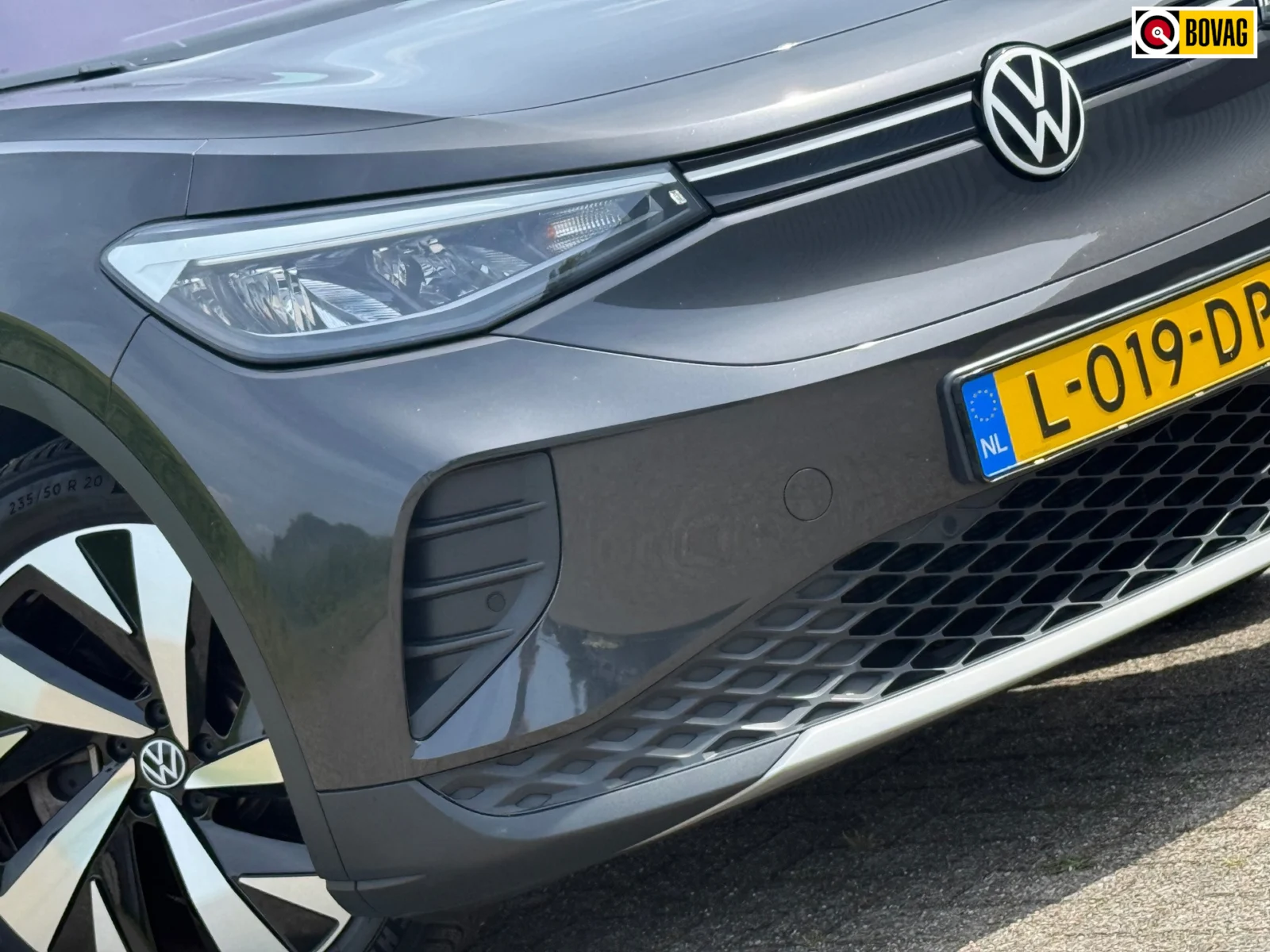 Volkswagen ID.4 First - Mangan Grey