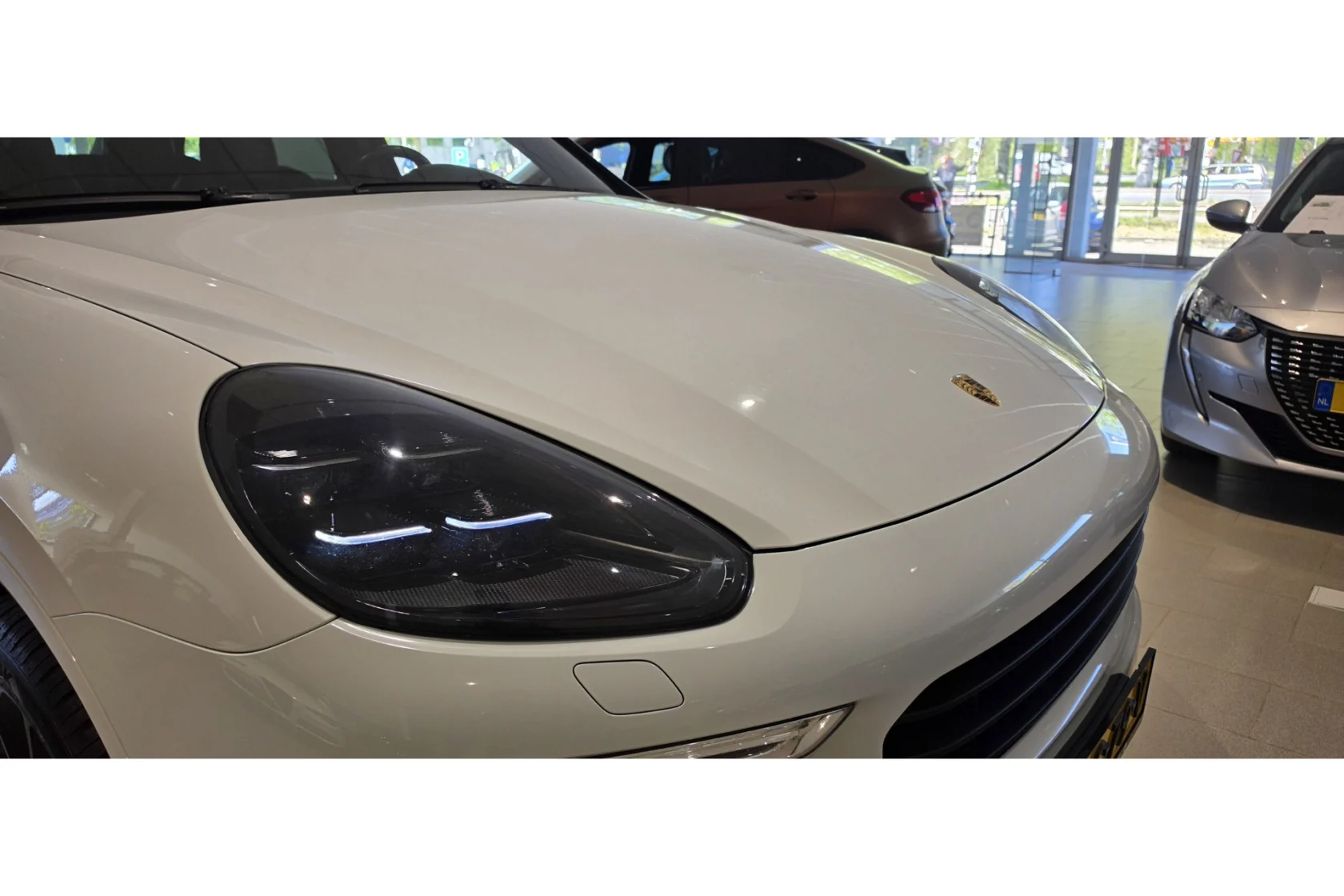 Porsche-Cayenne