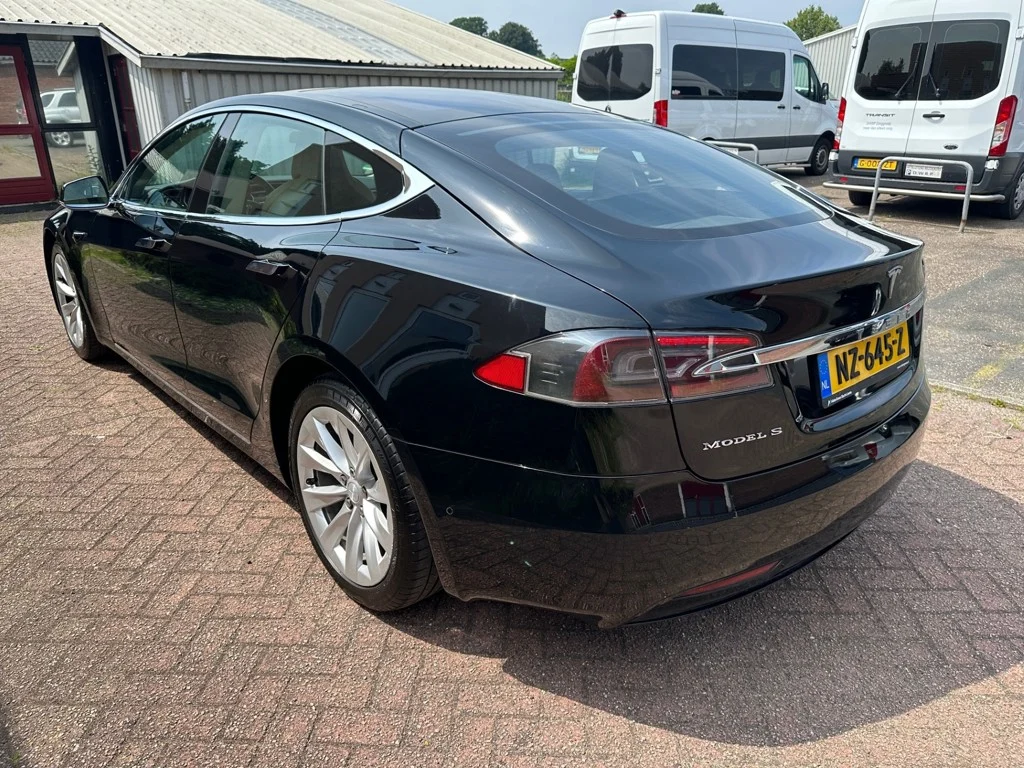 Tesla-Model S