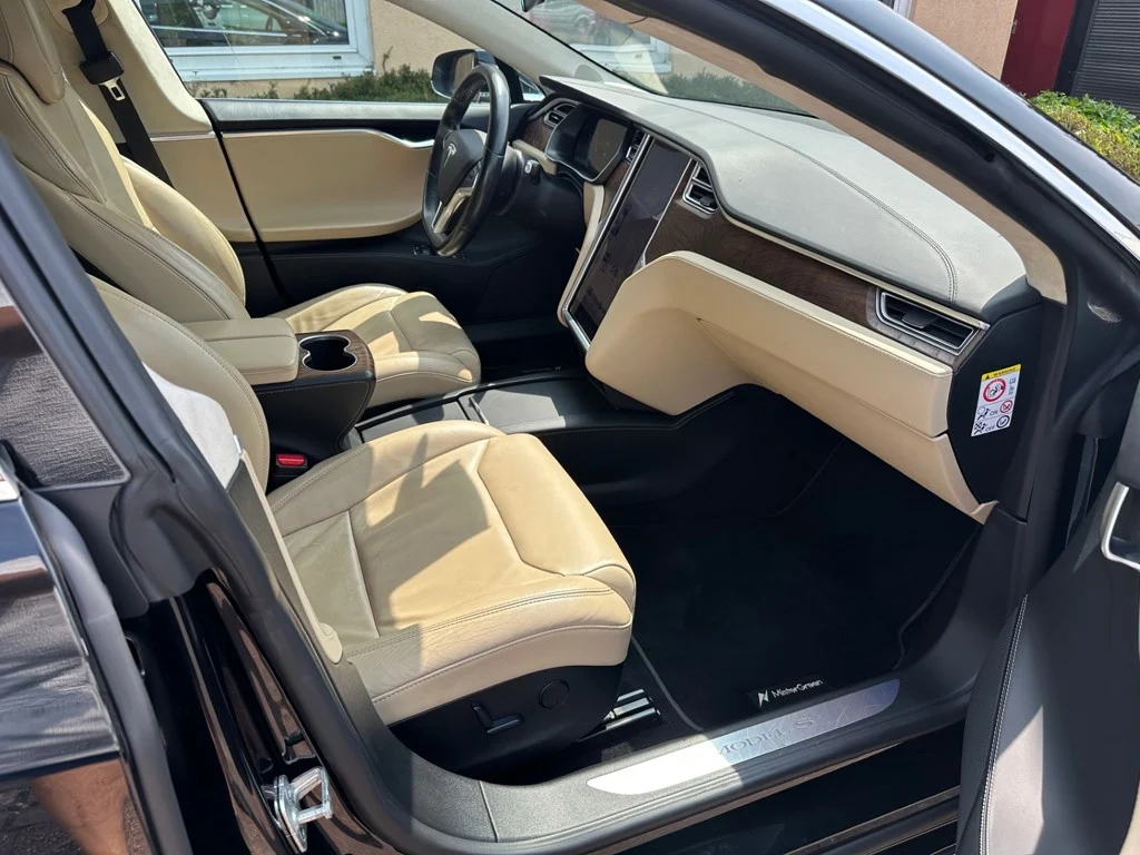 Tesla-Model S