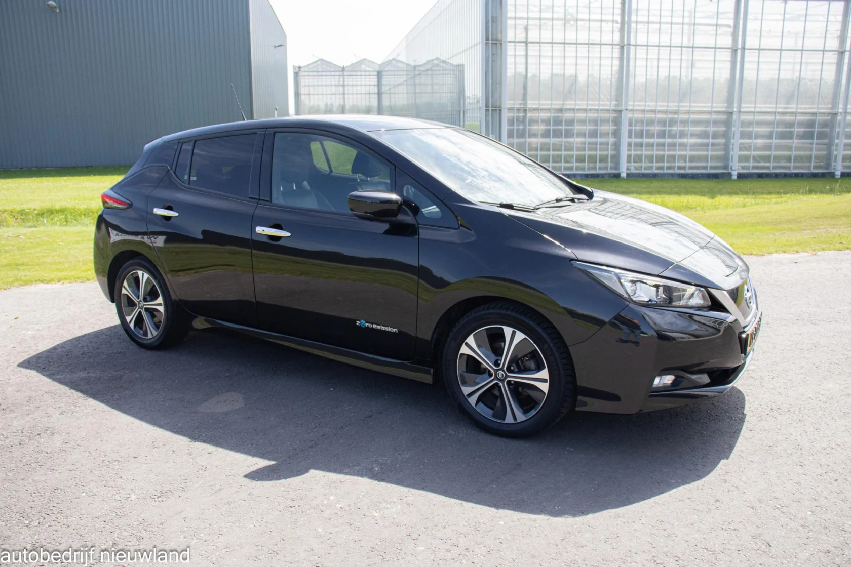 Nissan-Leaf