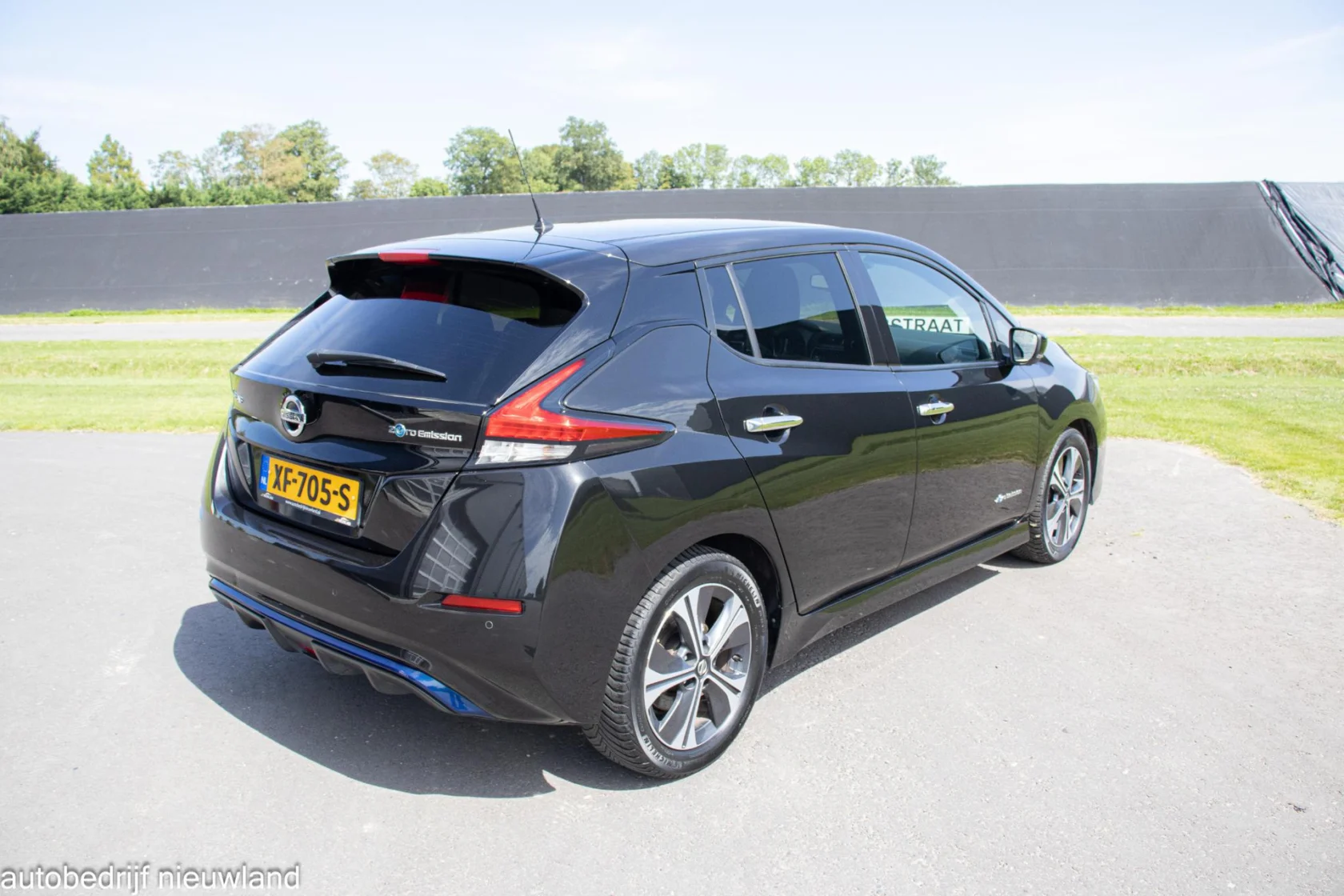 Nissan-Leaf