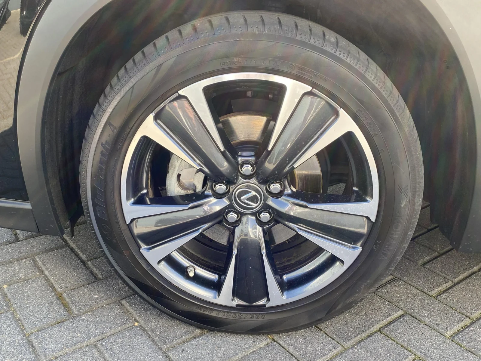 Lexus-UX
