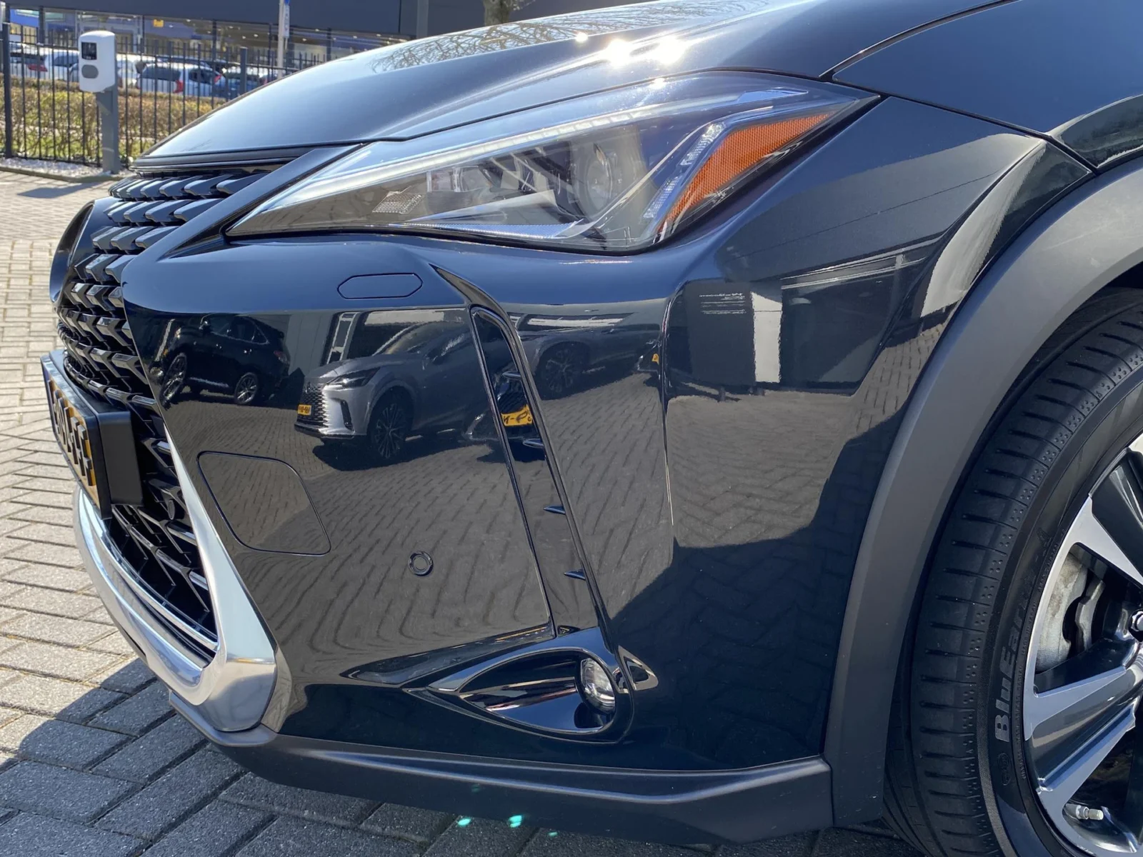 Lexus-UX