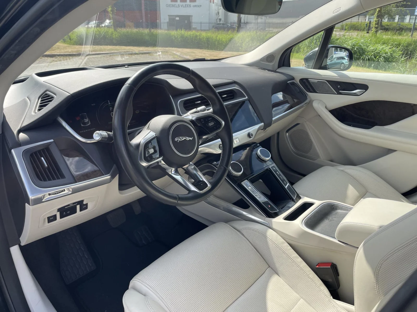 Jaguar-I-Pace