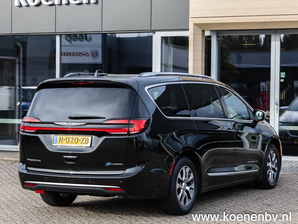 Chrysler-Pacifica