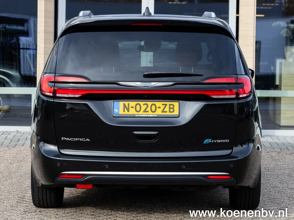 Chrysler-Pacifica