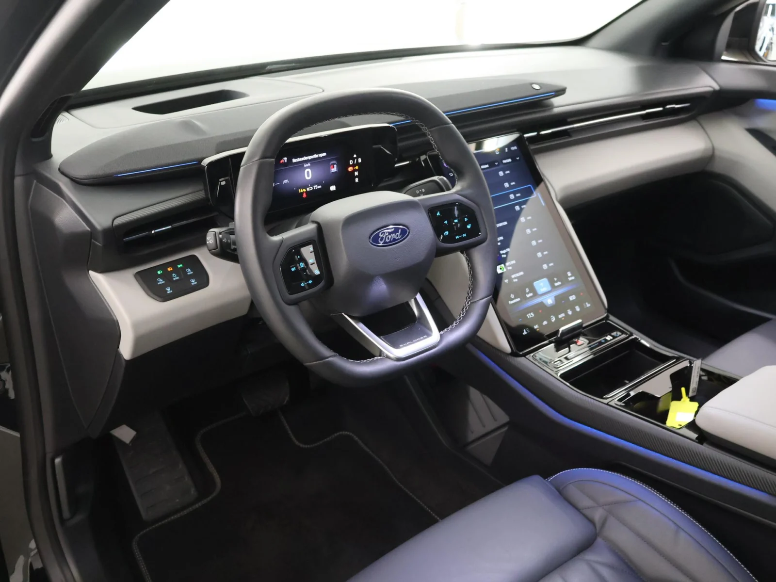 Ford-Explorer
