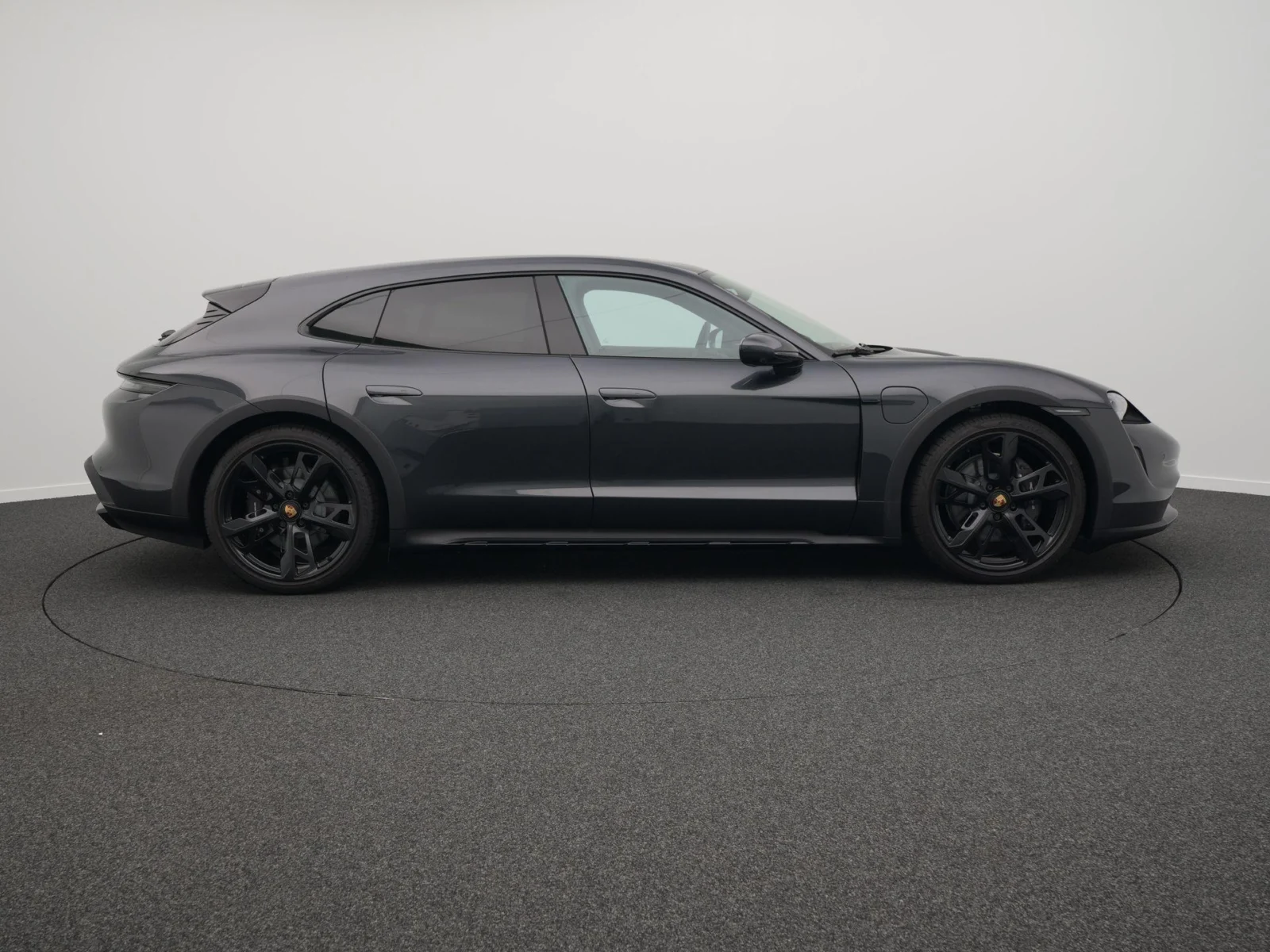 Porsche-Taycan 4