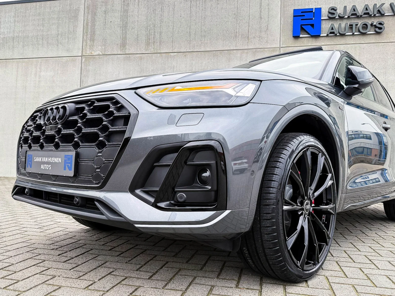 Audi-Q5