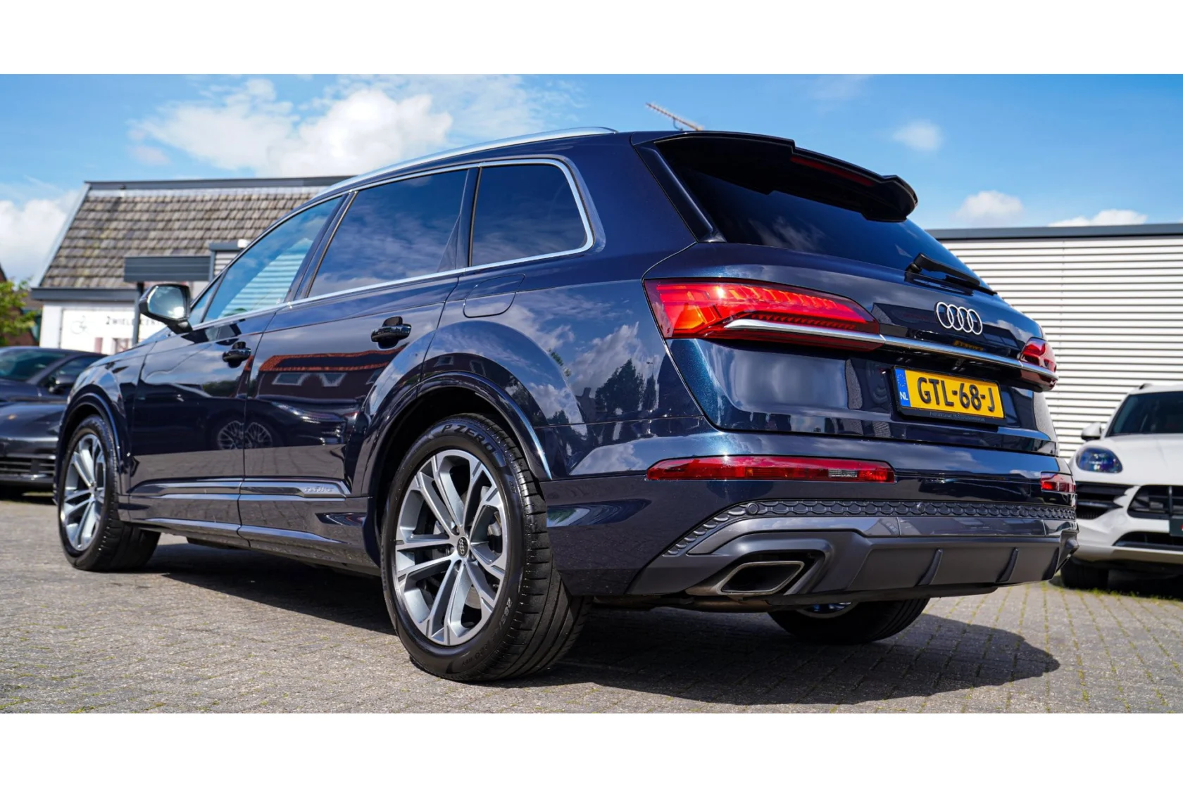 Audi-Q7