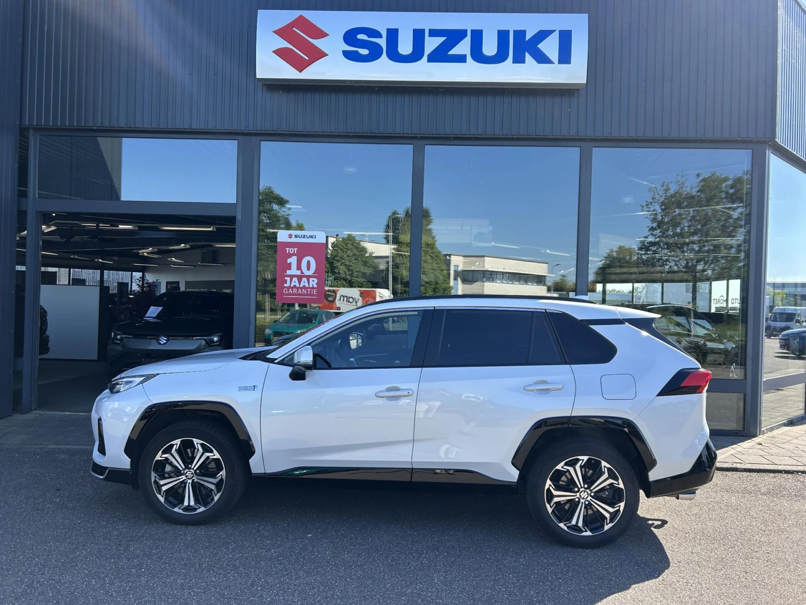 Suzuki-Across