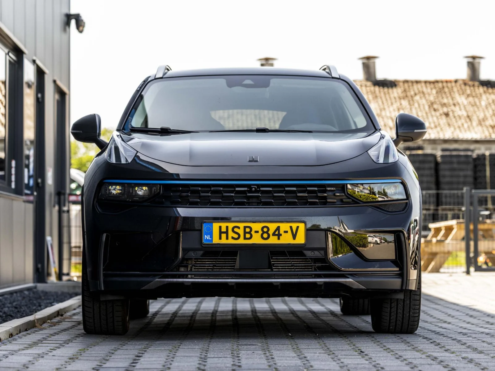 Lynk & Co-01
