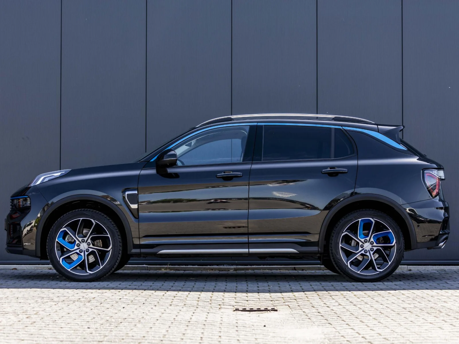 Lynk & Co-01