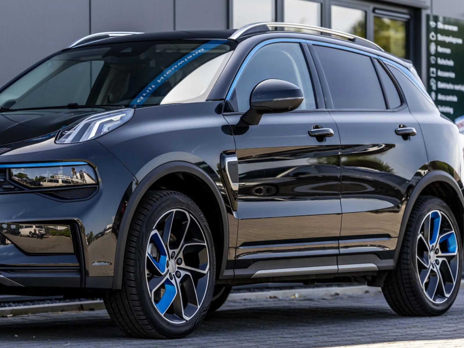 Lynk & Co-01