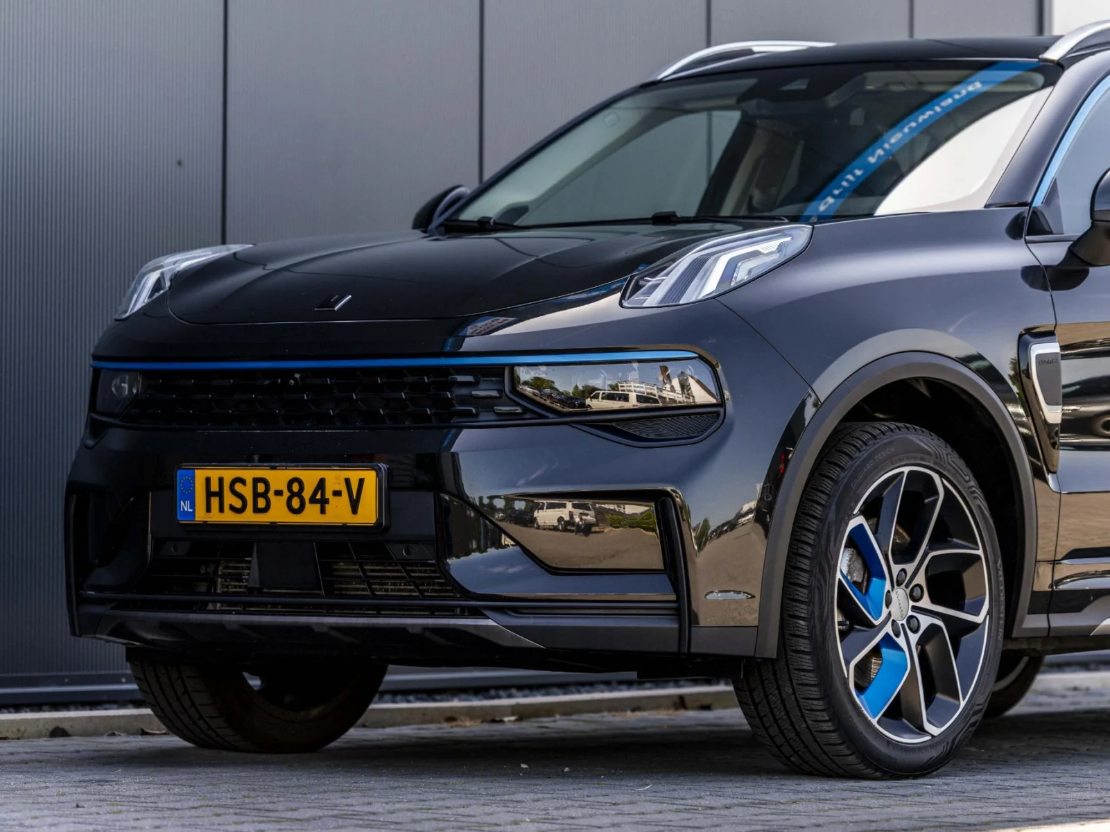 Lynk & Co-01