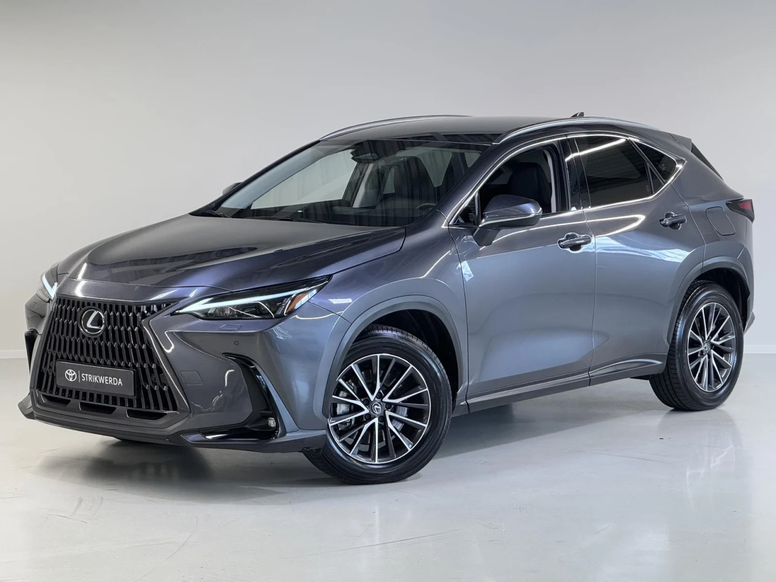 Lexus-NX