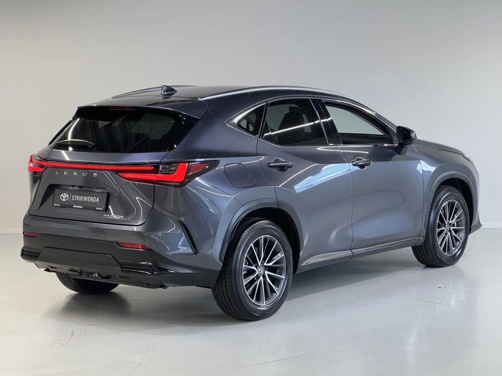 Lexus-NX