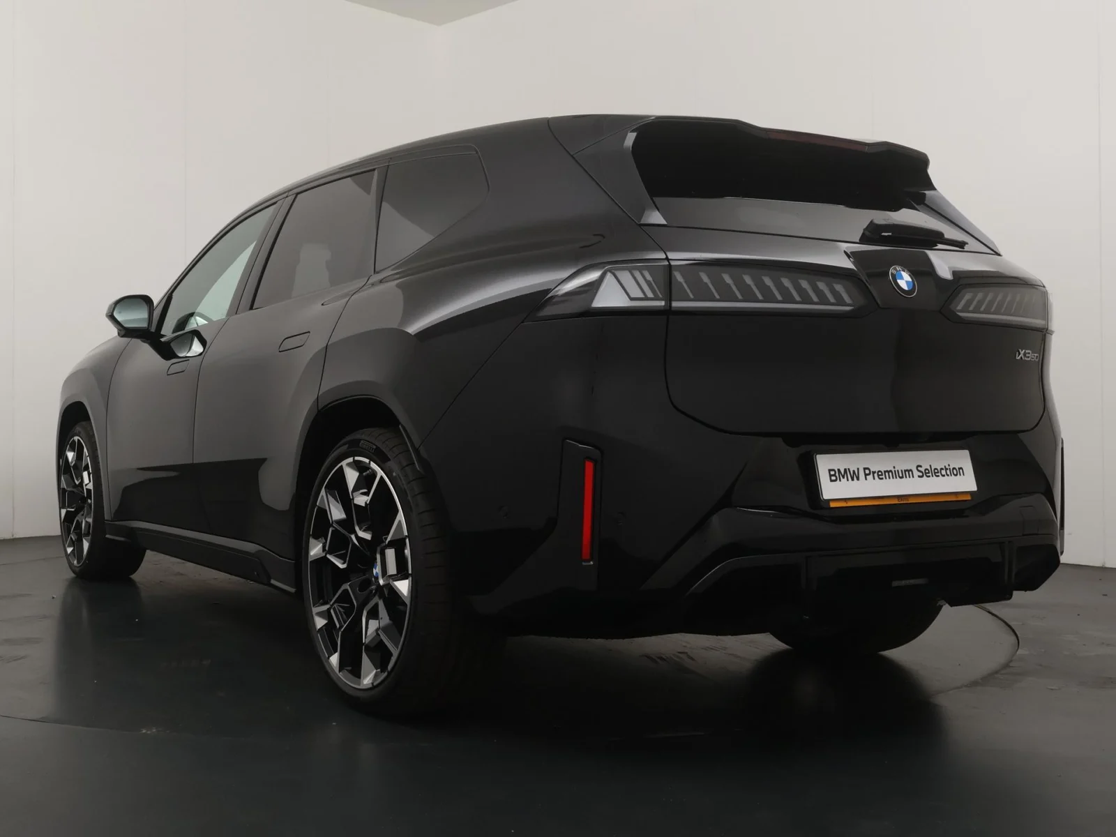 BMW-iX3