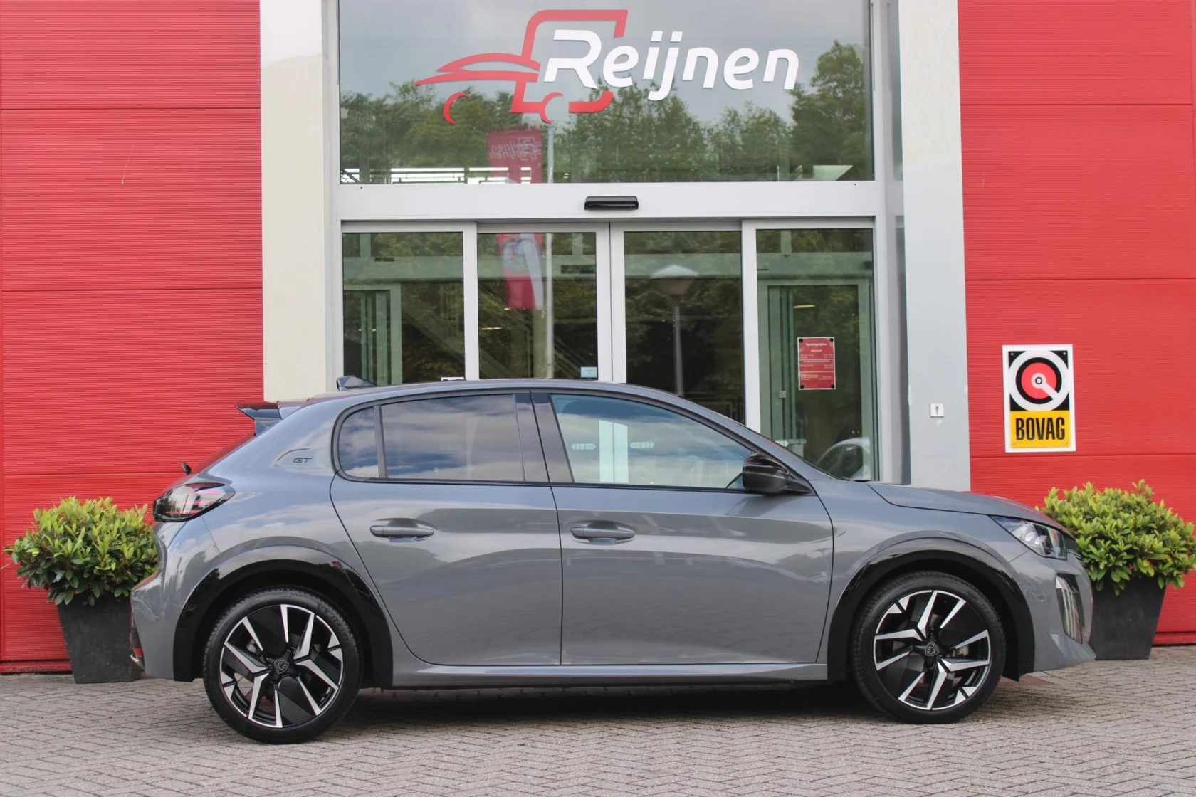 Peugeot-208