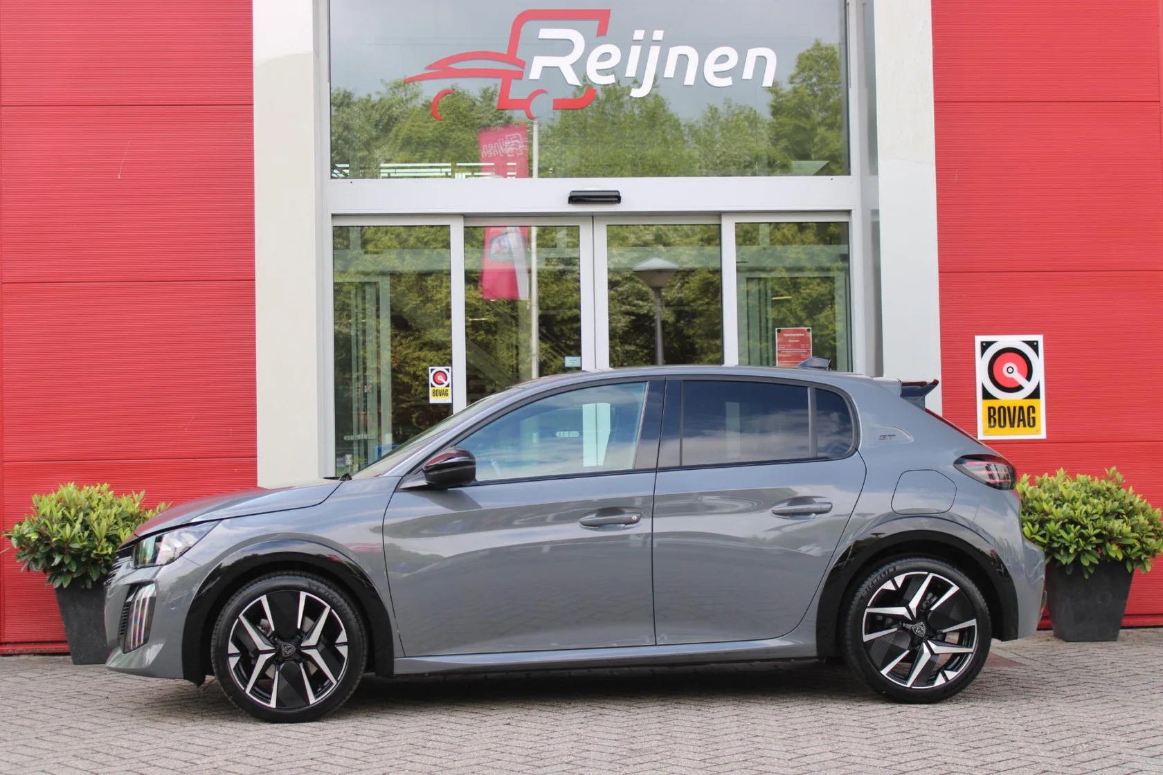 Peugeot-208