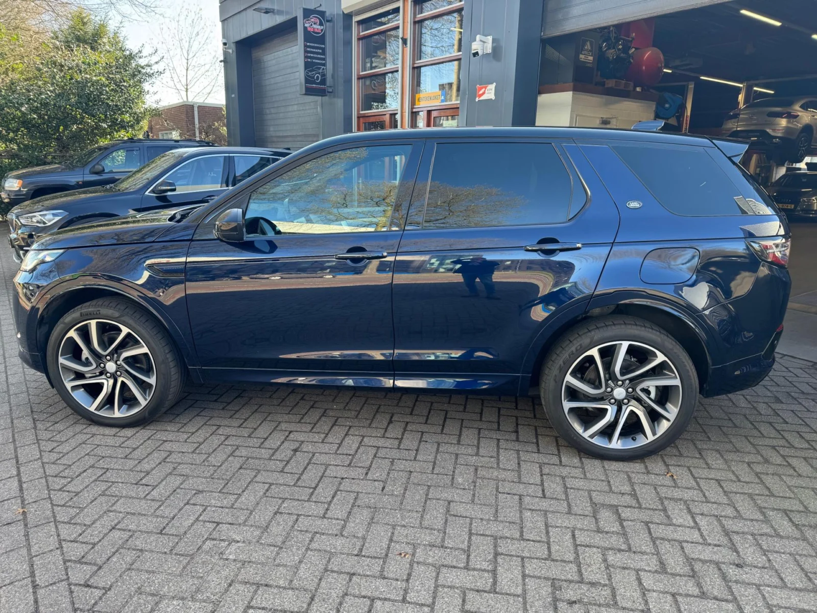 Land Rover-Discovery Sport