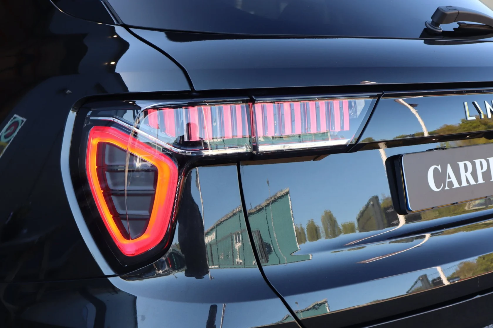 Lynk & Co-01
