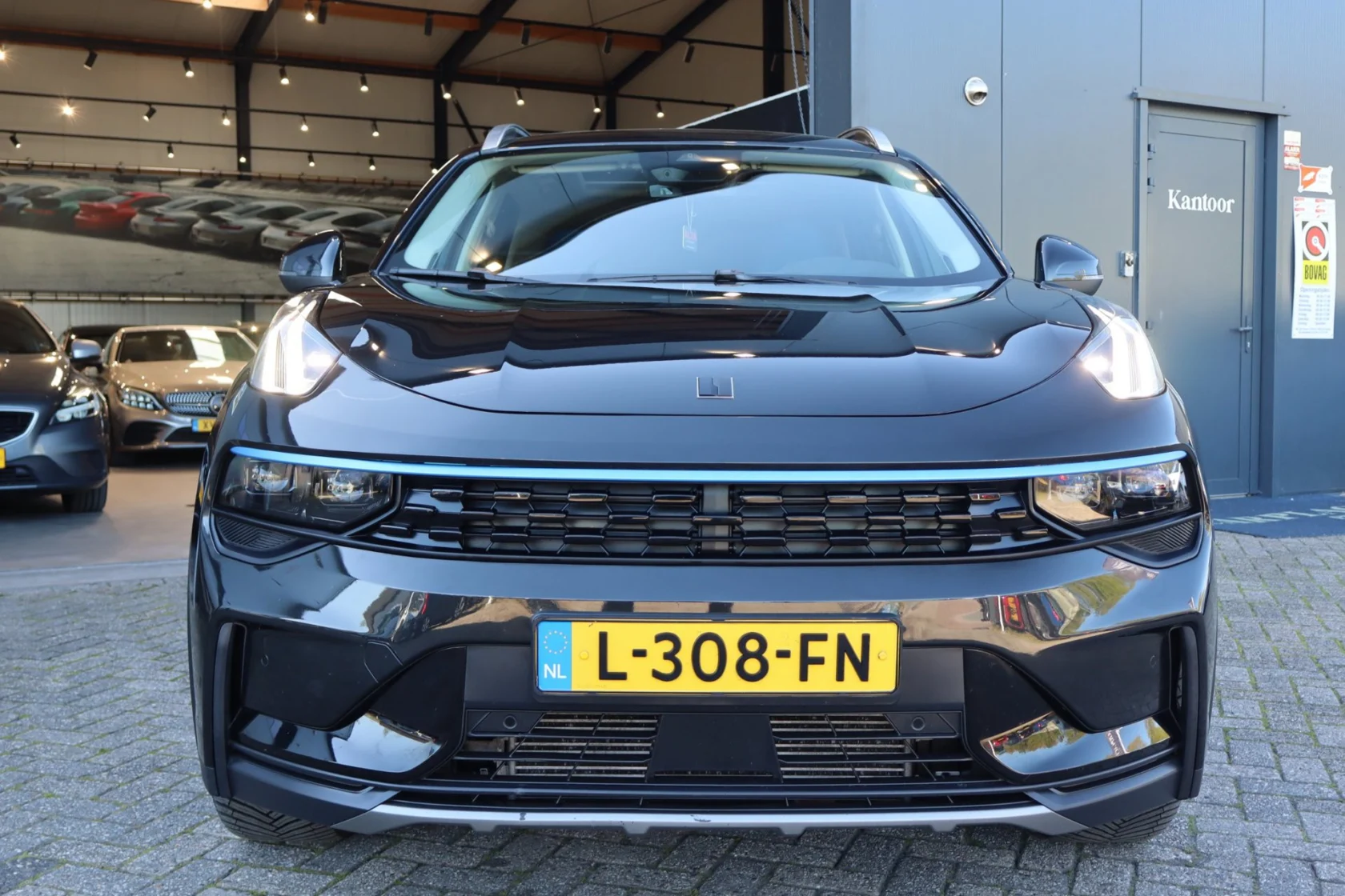 Lynk & Co-01