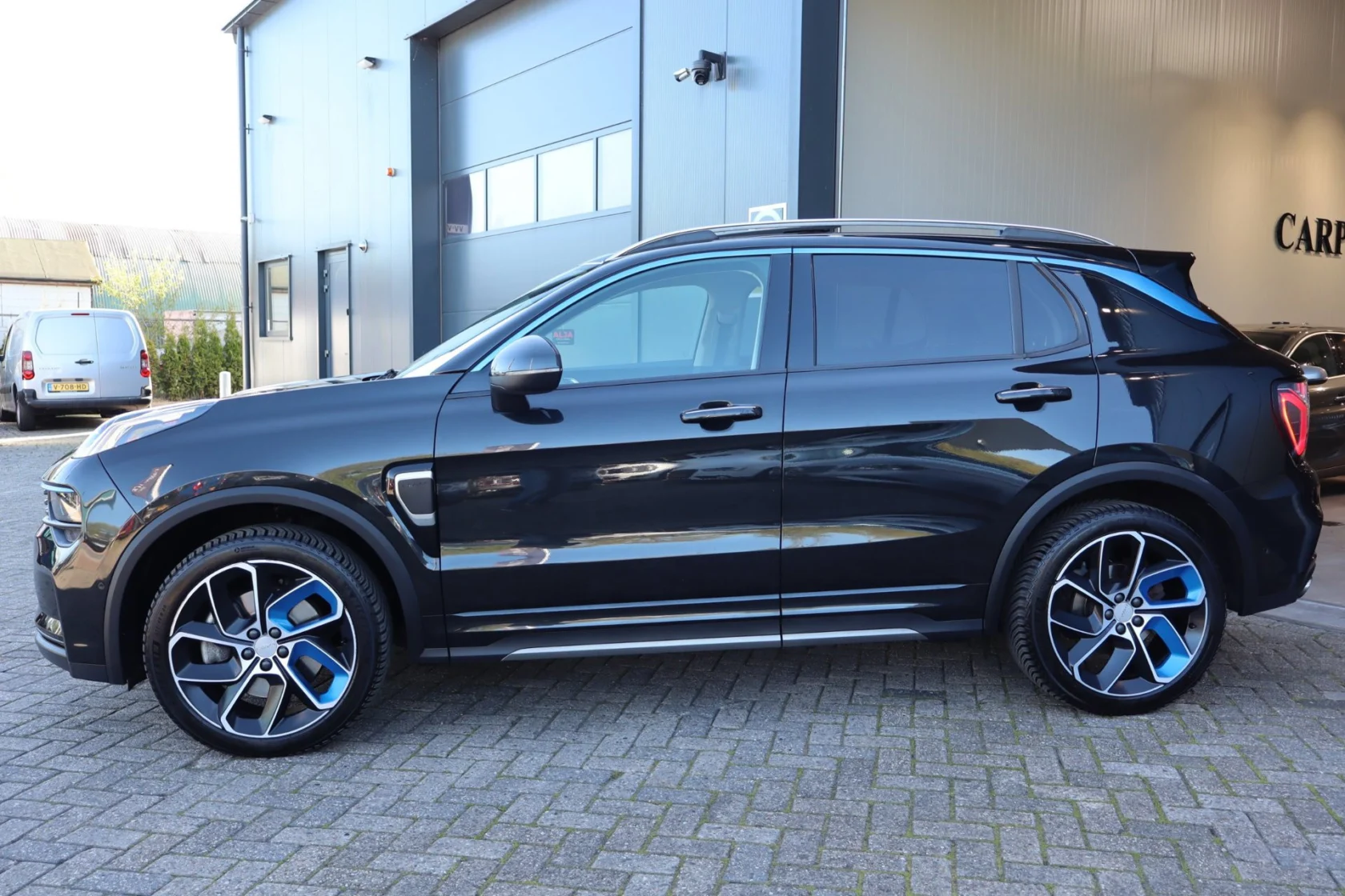Lynk & Co-01