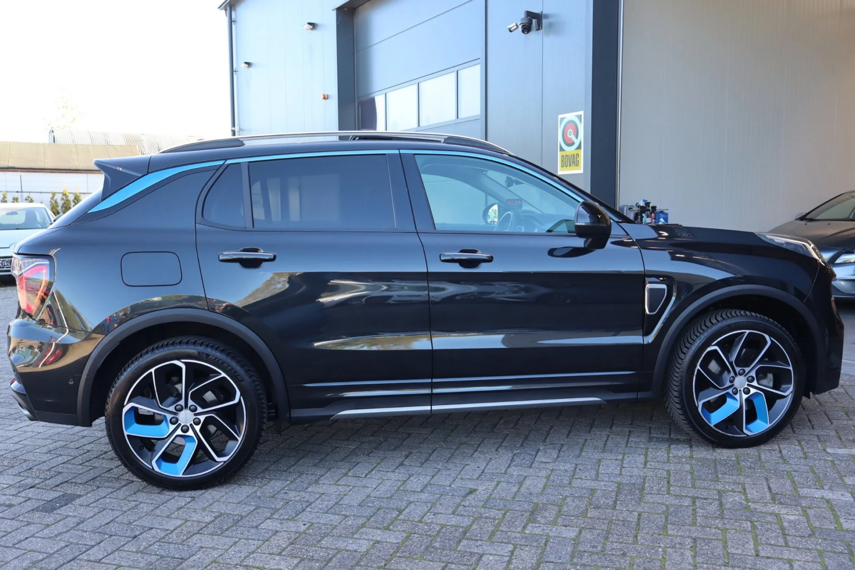 Lynk & Co-01