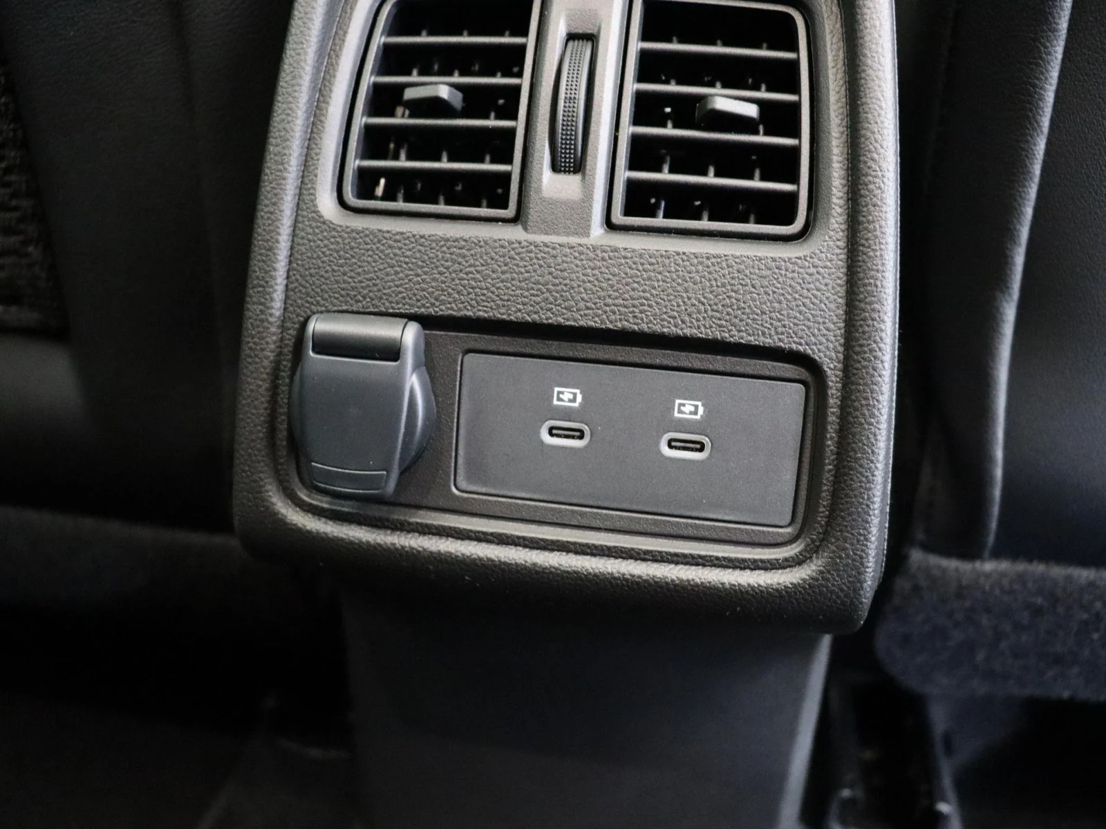 Mitsubishi-Grandis
