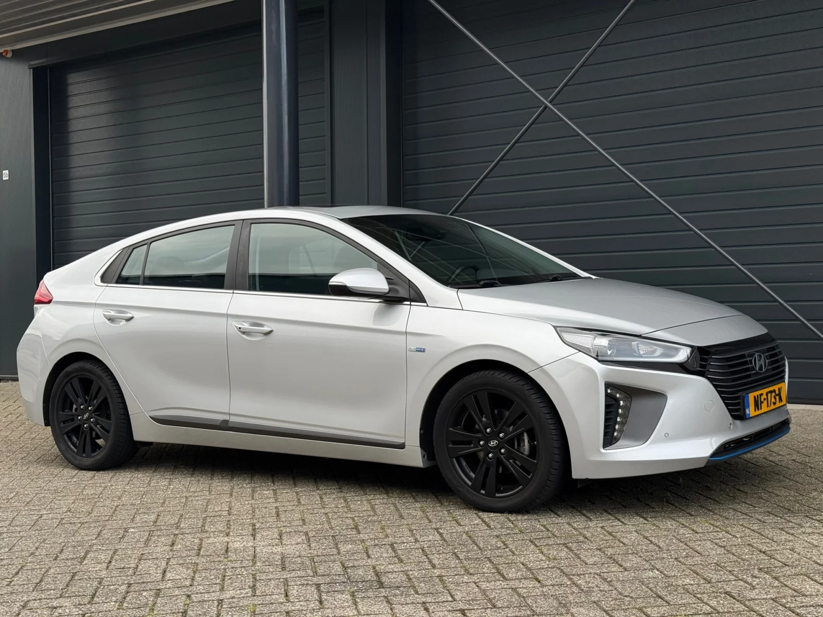 Hyundai-Ioniq