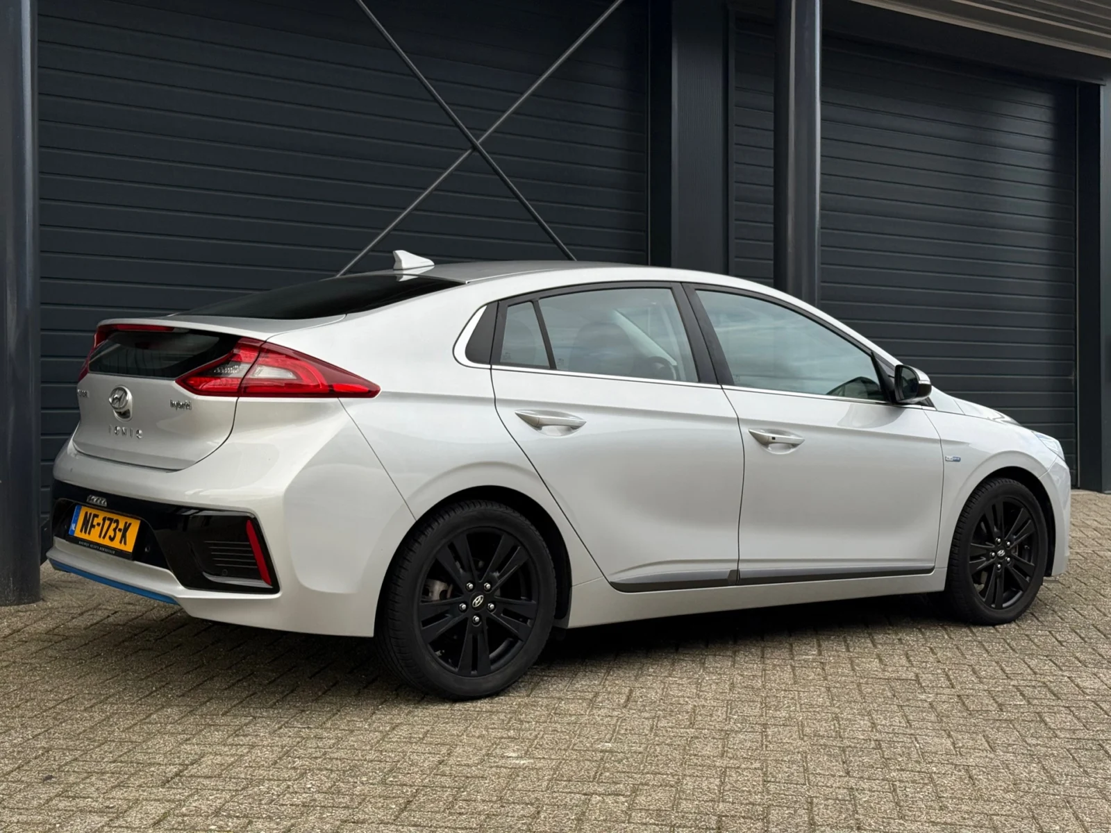 Hyundai-Ioniq